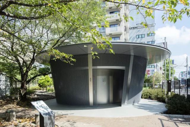 东京斥巨资爆改公厕，当安藤忠雄等16位顶级设计师开始改造，是翻车现场还是......