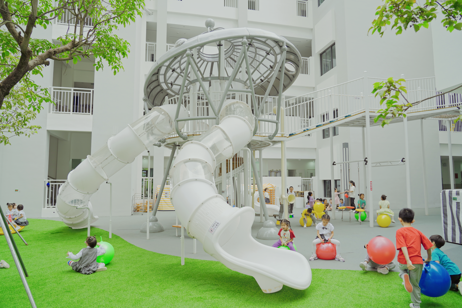 深圳市科语幼儿园户外游乐设计：星际探索·太空漫步