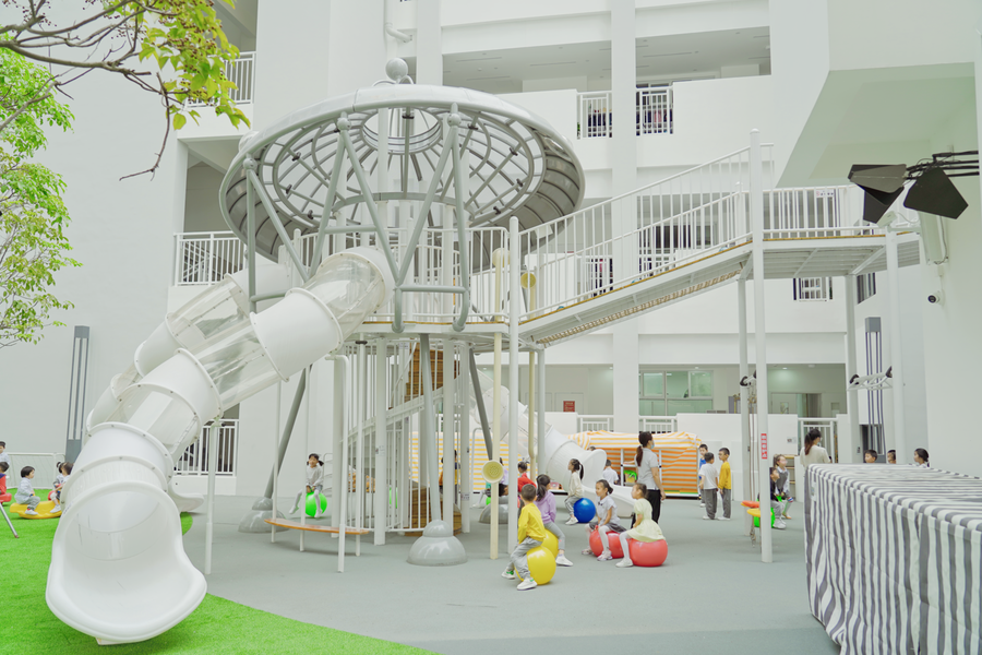 深圳市科語幼兒園戶外游樂設計：星際探索·太空漫步