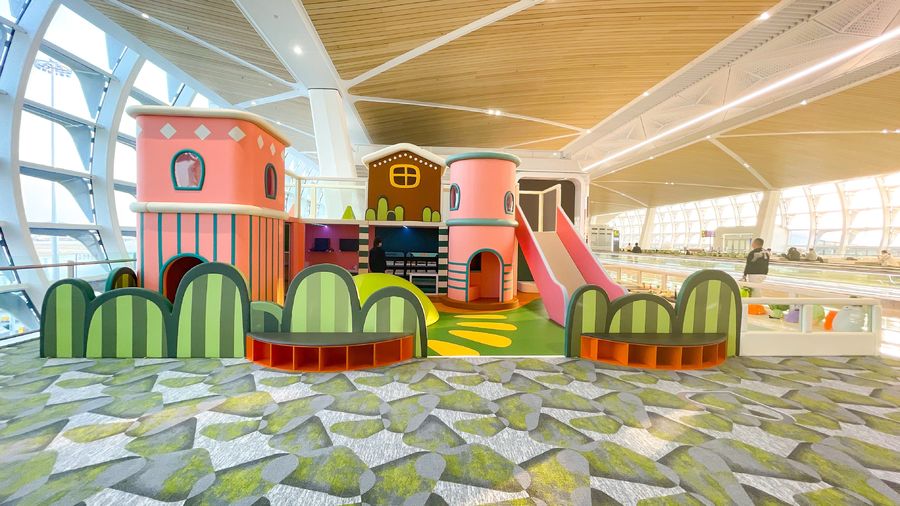 随时随地不忘游乐，开往快乐星球的航班准备起飞，深圳机场卫星厅儿童乐园的设计