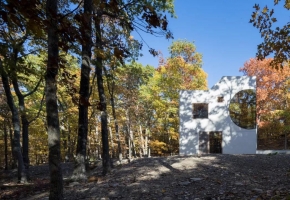 85㎡ 林中小屋，原木与几何的奇妙组合 | Steven Holl Architects