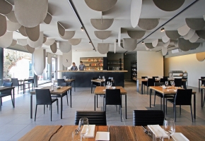Nasturzio餐厅的空间装置